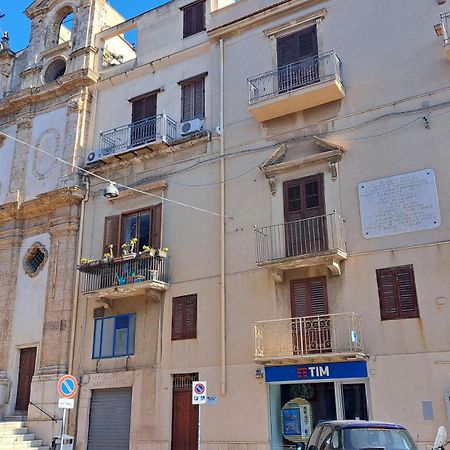 B&B Garibaldi Alcamo Bagian luar foto