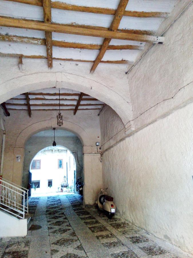 B&B Garibaldi Alcamo Bagian luar foto