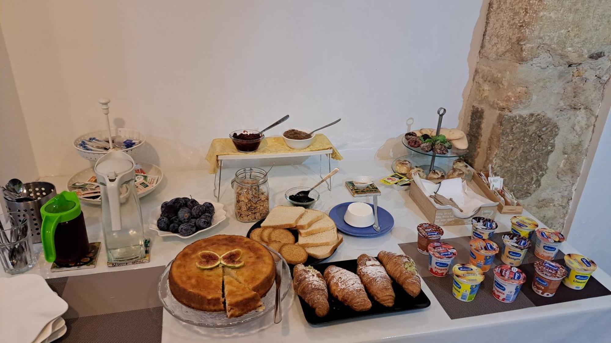 B&B Garibaldi Alcamo Bagian luar foto