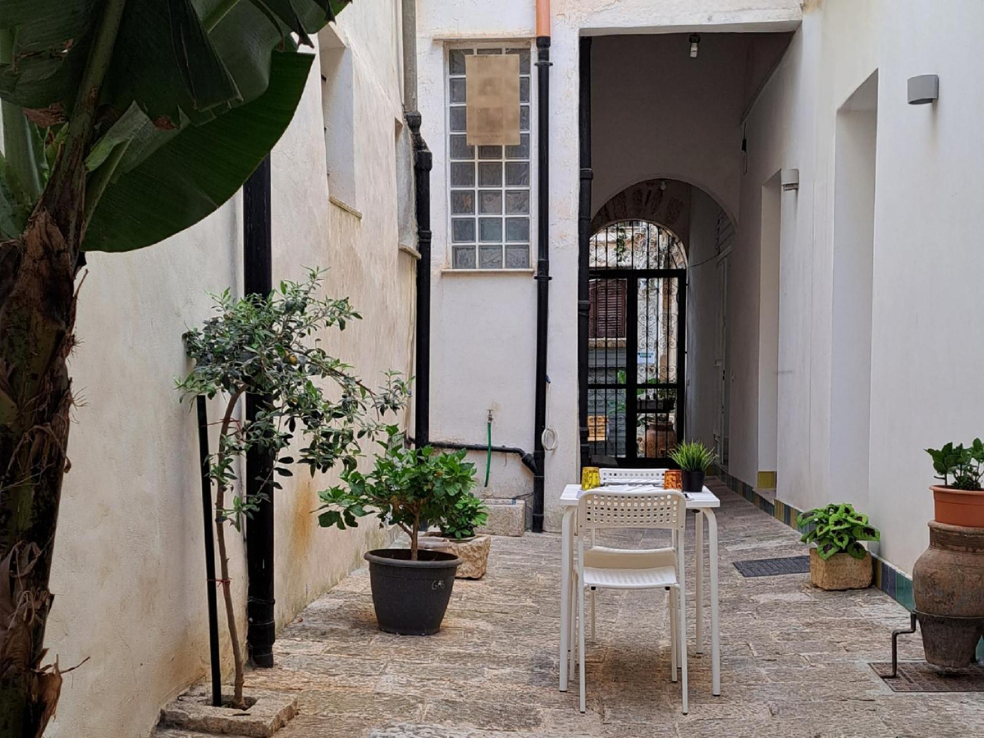 B&B Garibaldi Alcamo Bagian luar foto