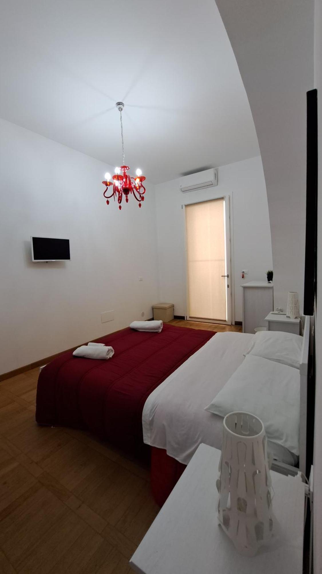 B&B Garibaldi Alcamo Bagian luar foto